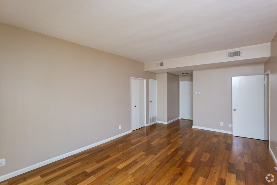 More Photos Of 1214 N Clark St, West Hollywood Apartments For Sale