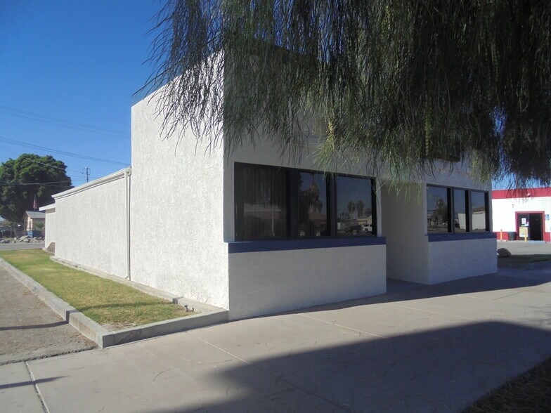 More Photos Of 320 E Hobsonway, Blythe Healthcare For Sale