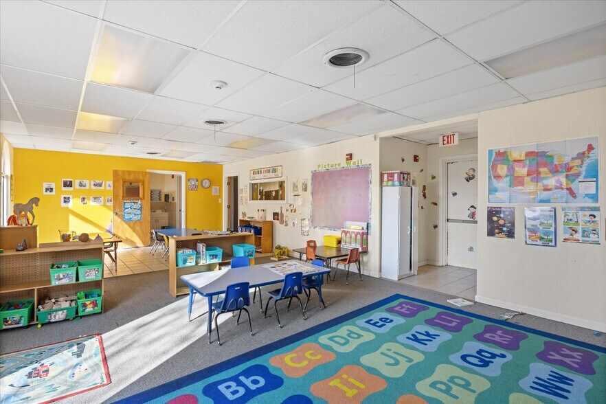 More Photos Of 6605 Dan Danciger Rd, Fort Worth Office For Sale