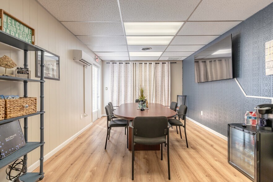 More Photos Of 418 Canal St, New Smyrna Beach Loft Creative Space For Lease