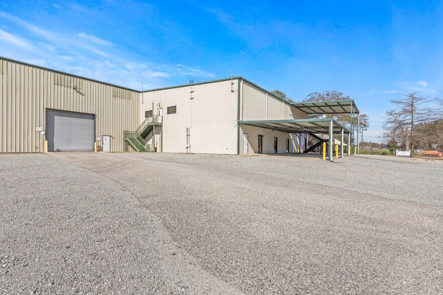 More Photos Of 1016 N Cruse Ave, Broussard Warehouse For Sale