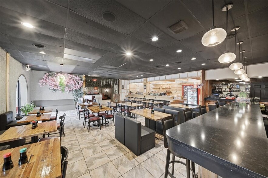 More Photos Of 111 Middleton Way, Greer Restaurant For Sale