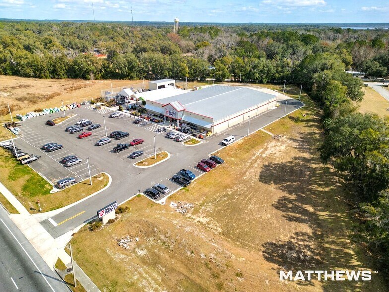 More Photos Of 7633 SE US Highway 301, Hawthorne Freestanding For Sale