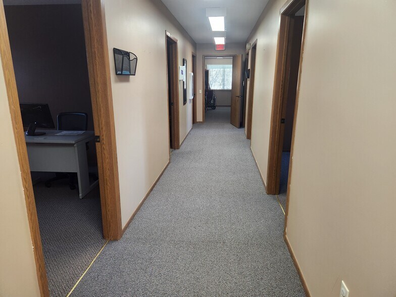 More Photos Of 1309 S Broadway St, Toledo Office For Sale