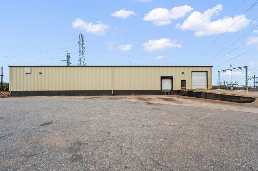 More Photos Of 110 Orbit Rd, Statesville Flex For Lease