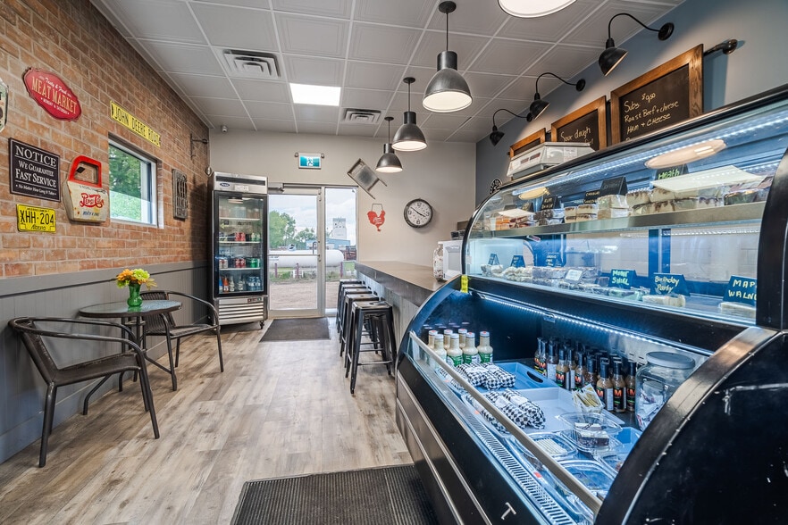 More Photos Of 20 Railway Av S, Marwayne General Retail For Sale