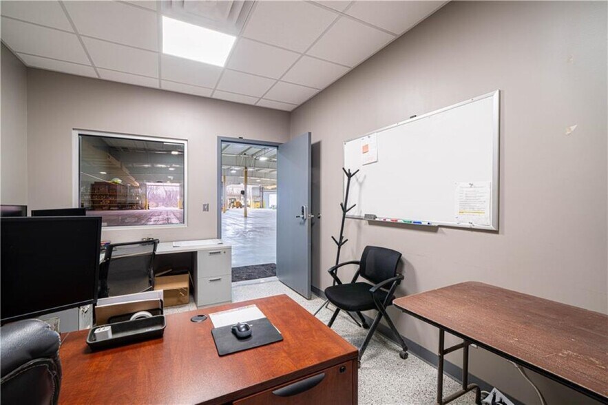 More Photos Of 5326 Lake Ave, Saint Joseph General Retail For Sale