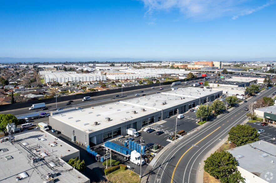More Photos Of 2953-2999 Teagarden St, San Leandro Warehouse For Lease