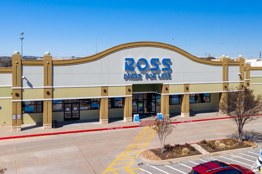 More Photos Of 5400 Brodie Ln, Sunset Valley Unknown For Lease