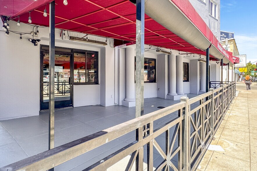 More Photos Of 3363 Grand Ave, Oakland Storefront Retail Residential For Lease