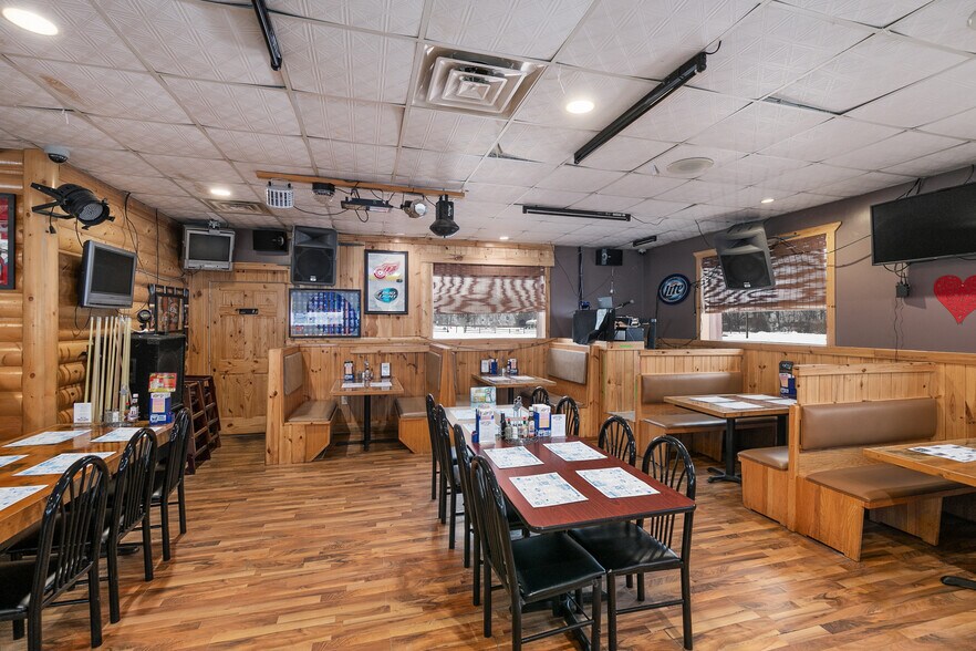More Photos Of 135 N Bridge St, Belding Restaurant For Sale