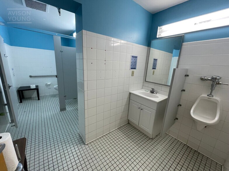 More Photos Of 300 Franklin St, Ocoee Office For Sale
