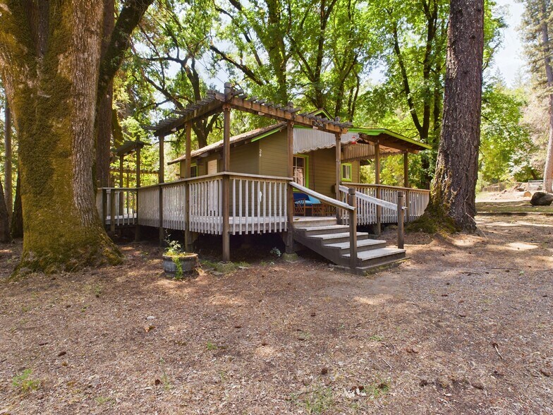 More Photos Of 15960 Bottle Rock Rd, Cobb Hotel For Sale