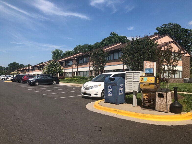 More Photos Of 18237-18247 Flower Hill Way, Gaithersburg Medical For Lease
