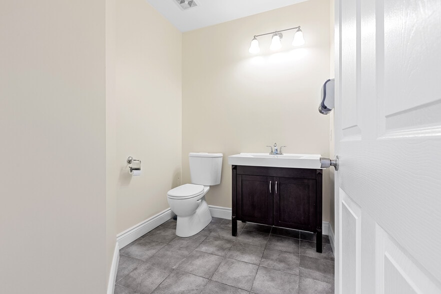 More Photos Of 2120 Montreal Rd, Ottawa Storefront Retail Residential For Sale
