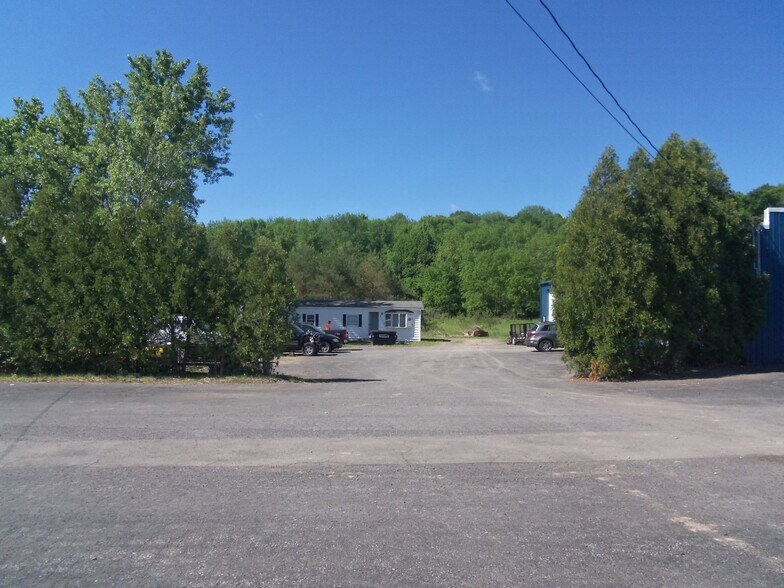 More Photos Of 7544 Rt-31, Lyons Auto Repair For Sale