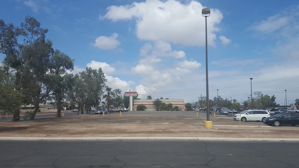 More Photos Of 4th St & Wake Ave, El Centro Land For Lease