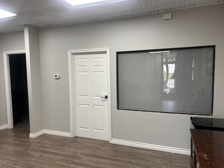 More Photos Of 1830 Commercenter East, San Bernardino Medical For Lease