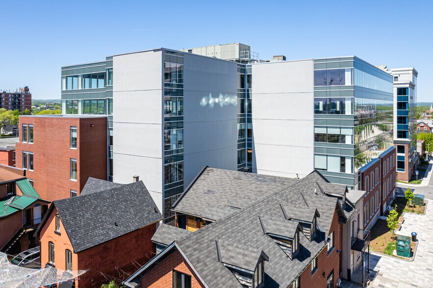 More Photos Of 60 Rue Laval, Gatineau Office For Lease