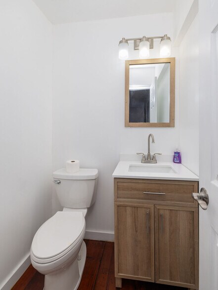 More Photos Of 3956 Rivers Ave, Charleston Office For Sale