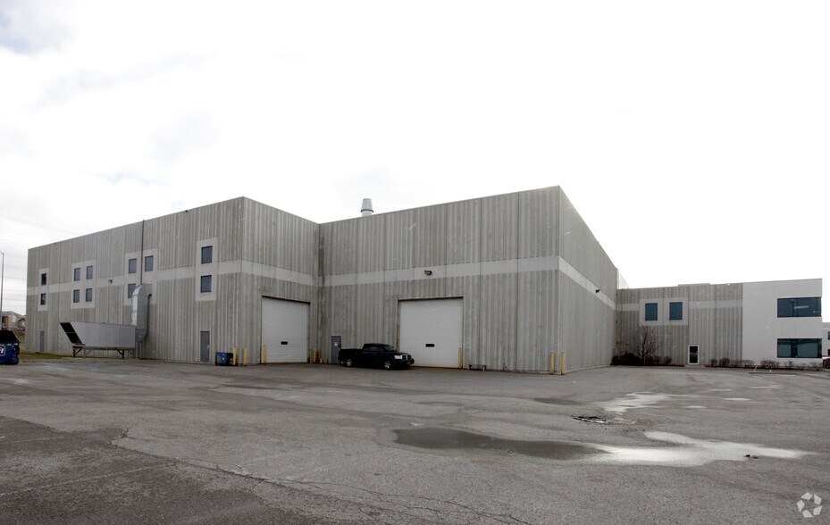 More Photos Of 385 Connie Cres, Concord Warehouse For Lease