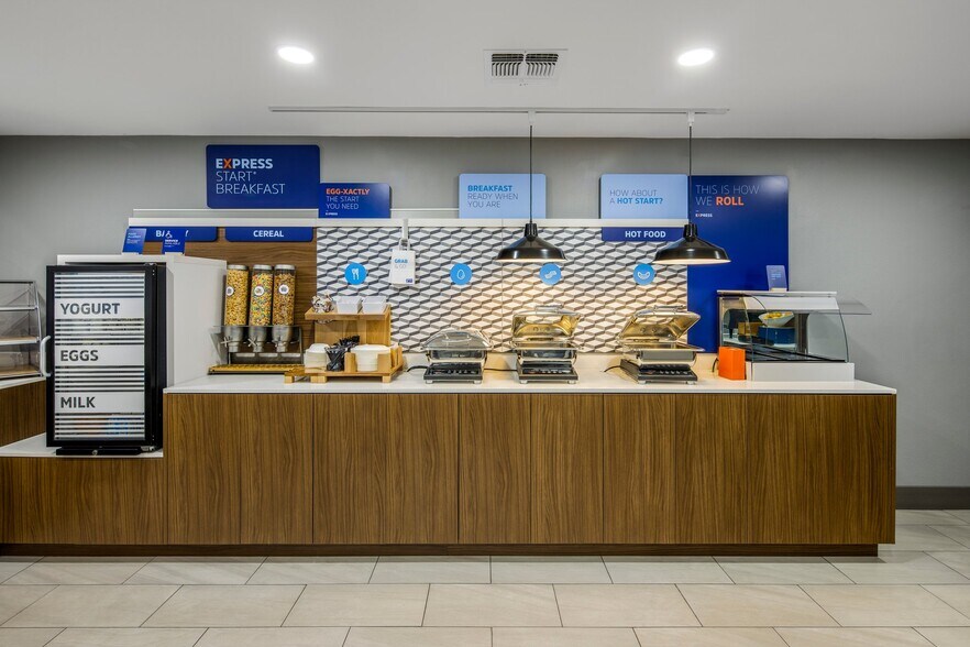 More Photos Of 1405 S Westwood, Mesa Hotel For Sale