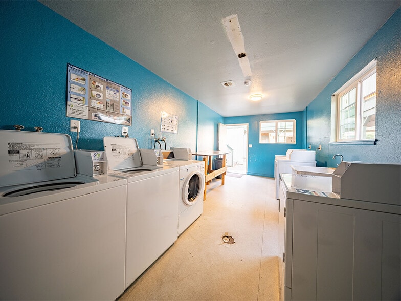 More Photos Of 125 Gateway Blvd, Cottage Grove Apartments For Sale