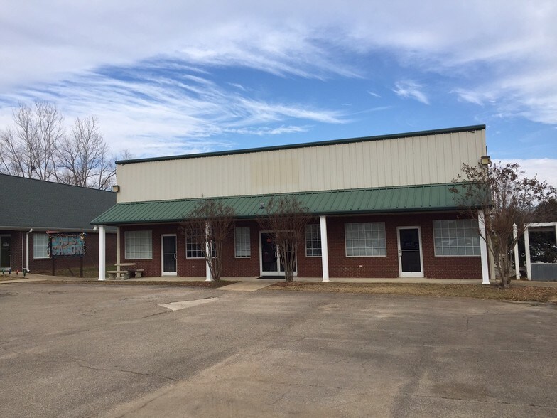 More Photos Of 103-129 Town Creek Dr, Saltillo Office Residential For Lease