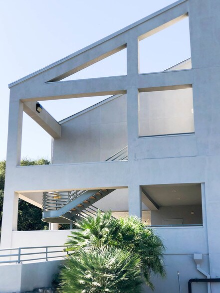 More Photos Of 12501 Judson Rd, San Antonio Medical For Lease