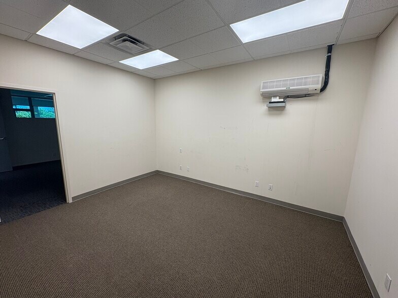 More Photos Of 9009 Springboro Pike, Miamisburg Office For Sale