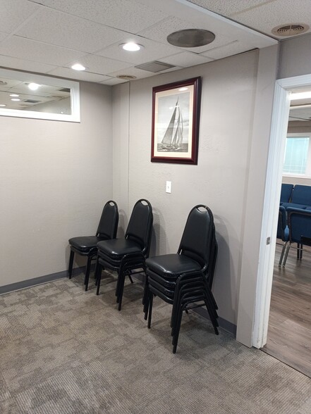 More Photos Of 4921 E State St, Rockford Office For Sale