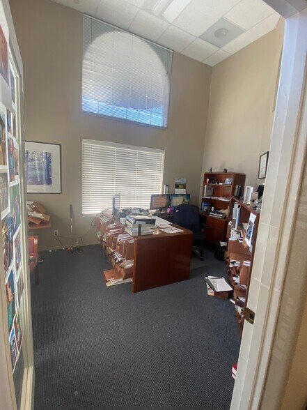 More Photos Of 8333 SE Stark St, Portland Office For Lease