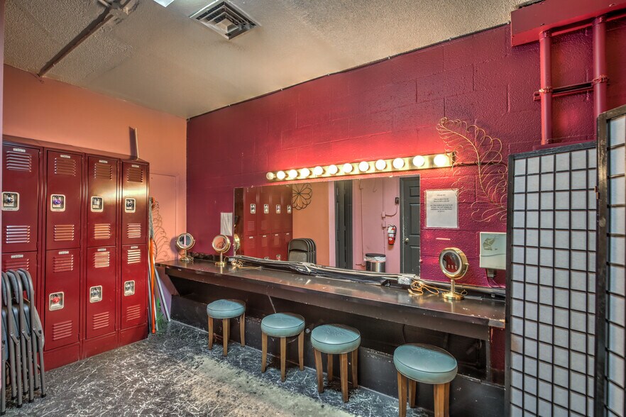 More Photos Of 311 E Flamingo Rd, Las Vegas Freestanding For Sale