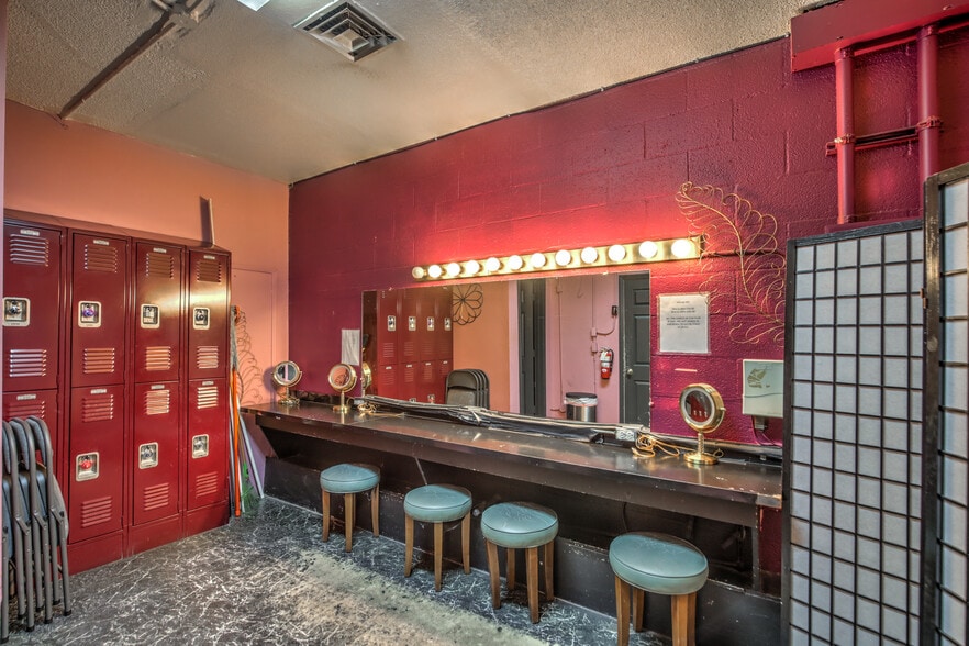 More Photos Of 311 E Flamingo Rd, Las Vegas Freestanding For Sale