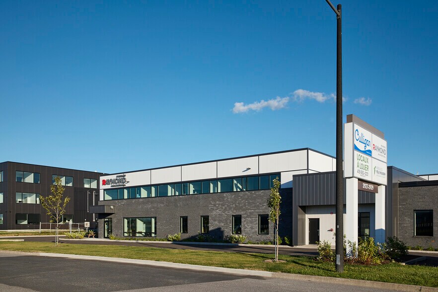 More Photos Of 2927-2929 Av Kepler, Québec Warehouse For Lease