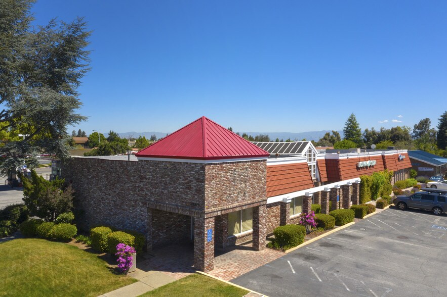 Primary Photo Of 10520 S De Anza Blvd, Cupertino Restaurant For Sale