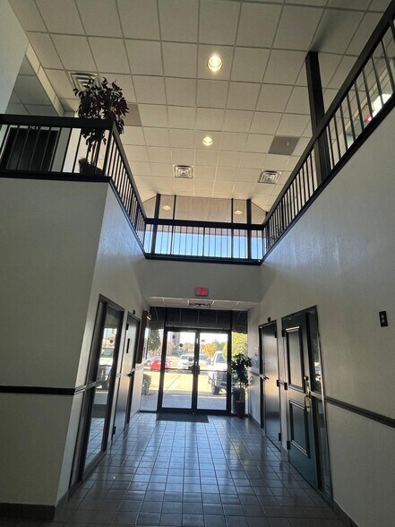 More Photos Of 2600 K Ave, Plano Office For Lease