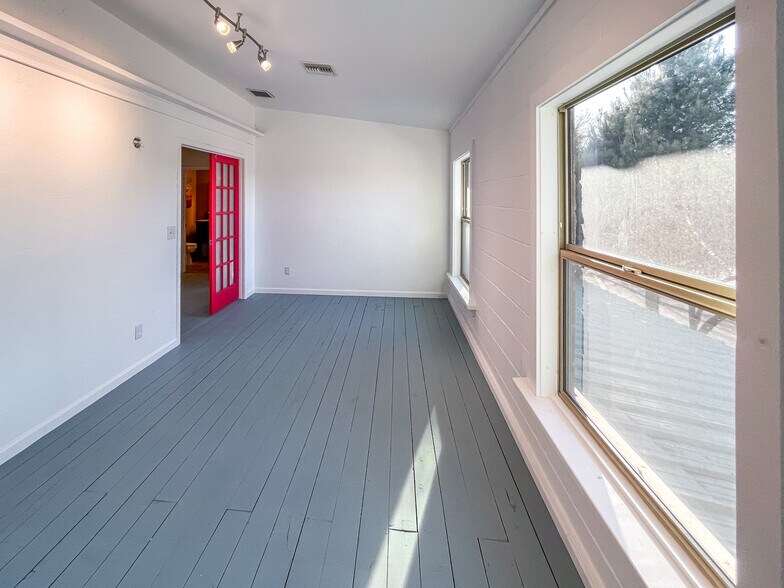 More Photos Of 3001 E Frontage Rd, Amado Restaurant For Sale