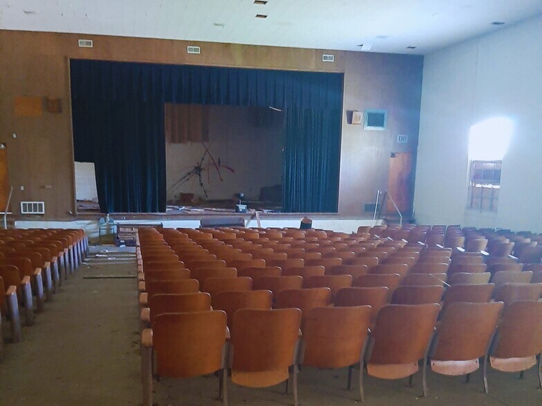 More Photos Of 1401 E Cherokee Ave, Mcalester Schools For Sale