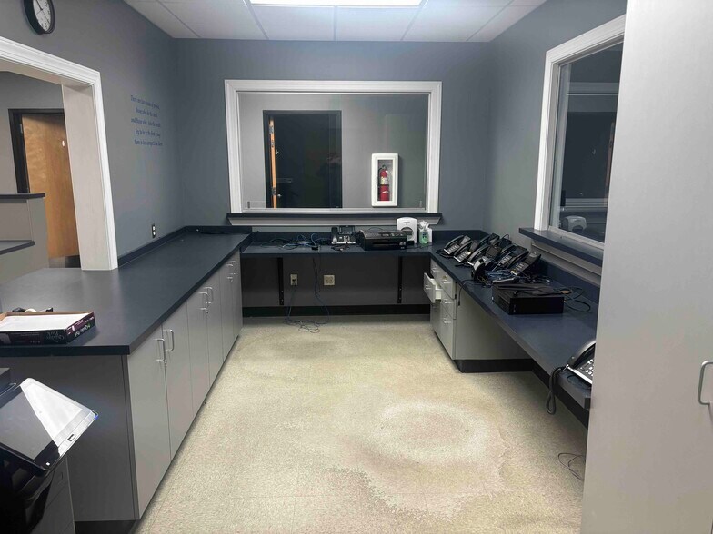 More Photos Of 1228 1st St N, Alabaster Office For Lease