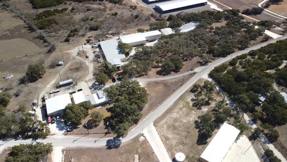 More Photos Of 41 Rust Ln, Boerne Light Manufacturing For Lease