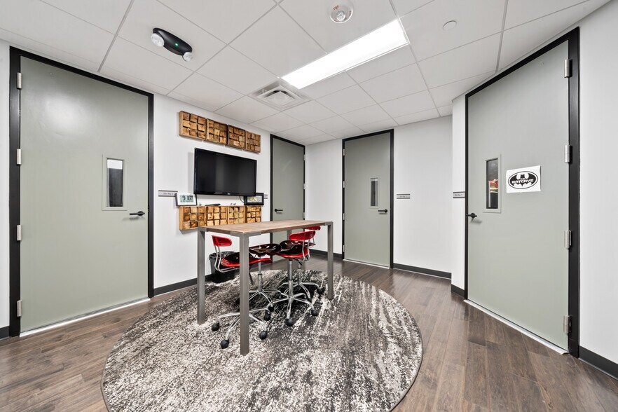 More Photos Of 7620 Guadalupe St, Austin Office For Lease