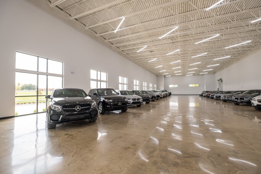 More Photos Of 751 N Central Expy, Mc Kinney Auto Dealership For Sale