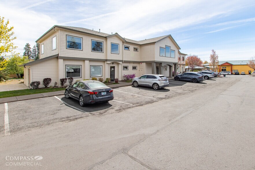Primary Photo Of 300 SE Reed Market Rd, Bend Office For Lease