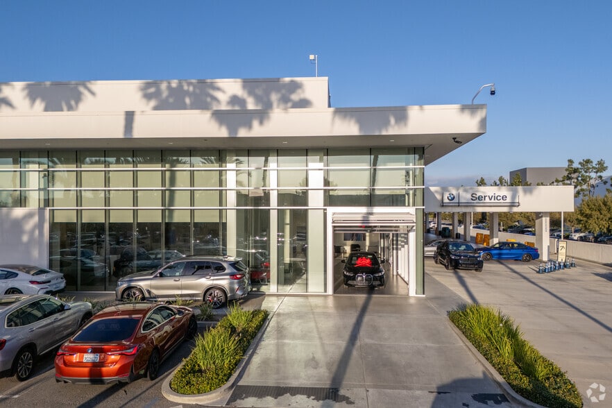 More Photos Of 9829 Research Dr, Irvine Auto Dealership For Lease