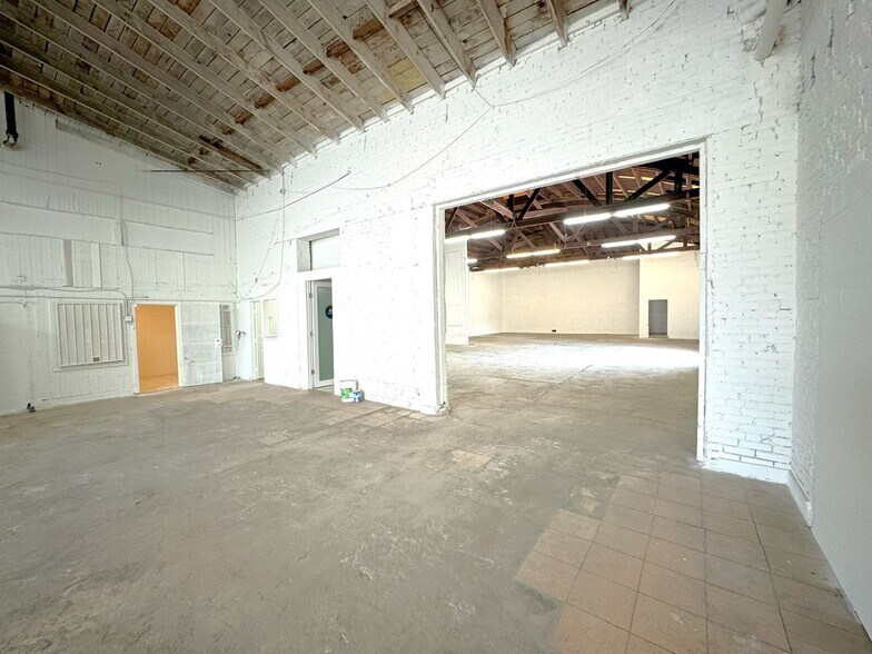 More Photos Of 6080 S Hoover St, Los Angeles Unknown For Lease