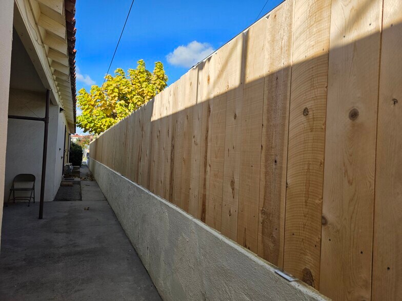 More Photos Of 543 W Hammond Ave, Fresno Multifamily For Sale