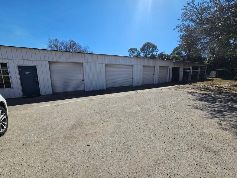 More Photos Of 2233 US Highway 98 N, Okeechobee Flex For Sale