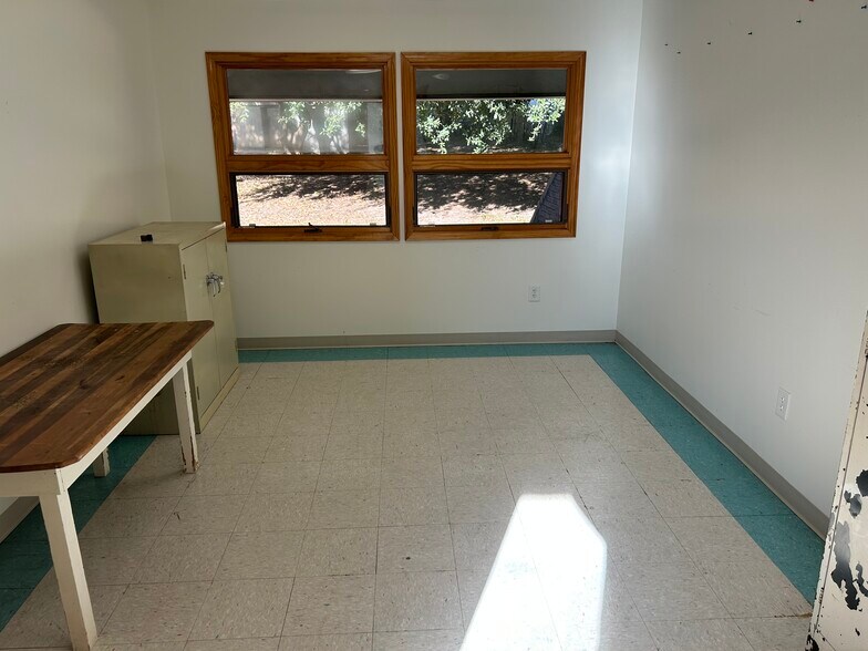 More Photos Of 1410 W Bobo Newsom Hwy, Hartsville Religious Facility For Sale