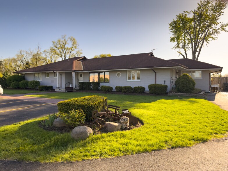 More Photos Of , Grayslake Unknown For Sale